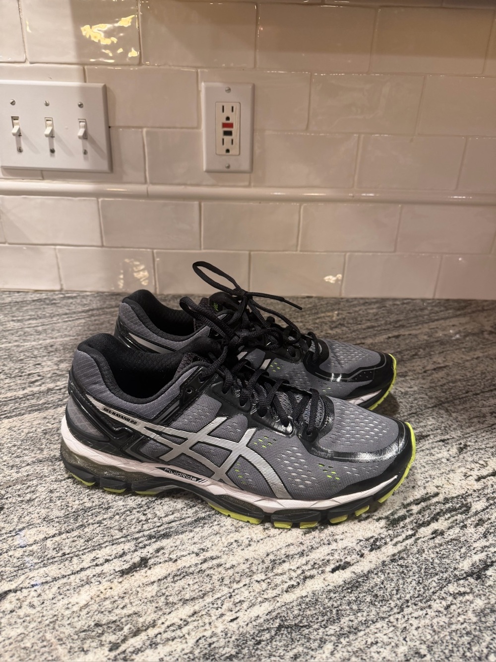 Men’s Asics Kayano 22 Size 10
